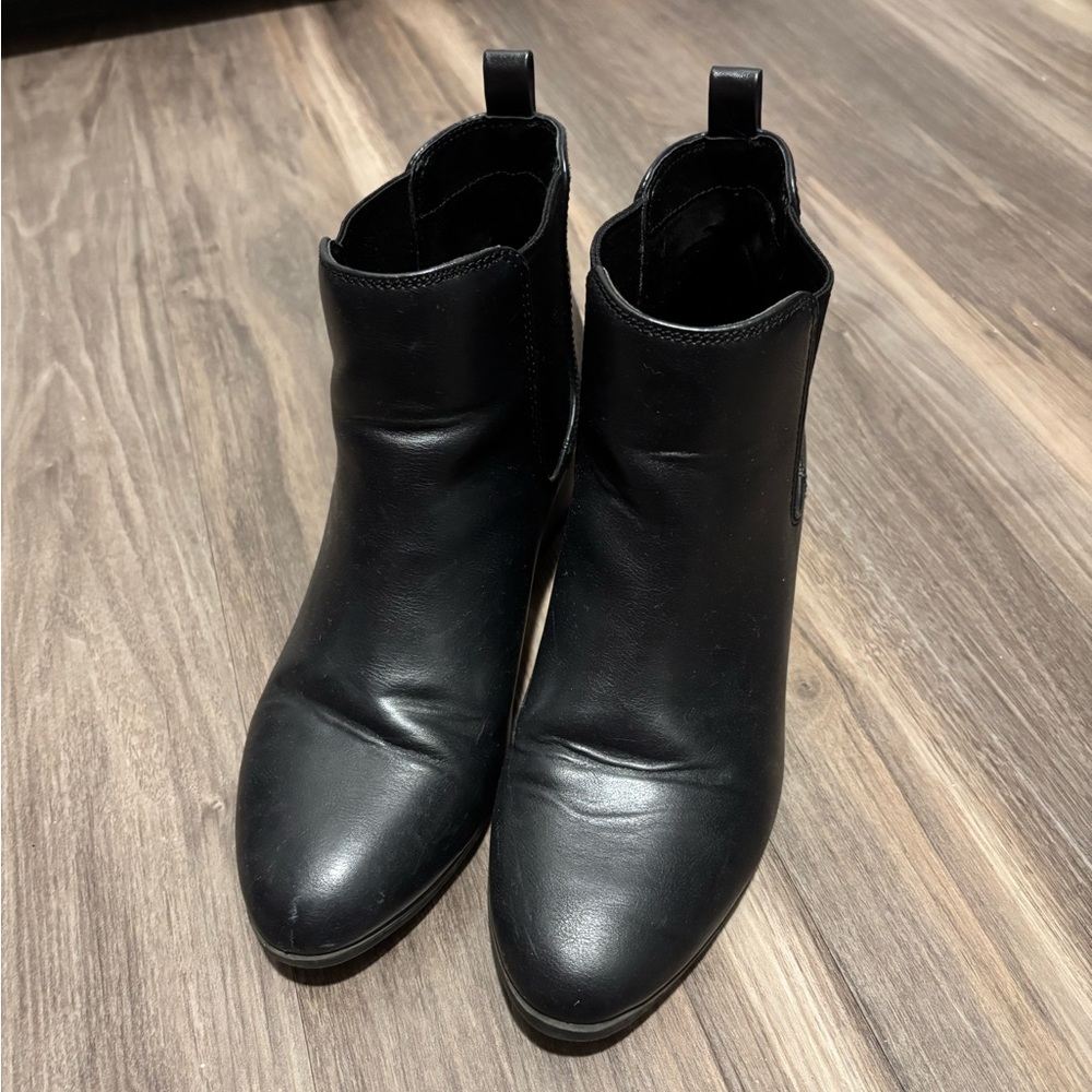 Black Leather Chelsea Ankle Boots